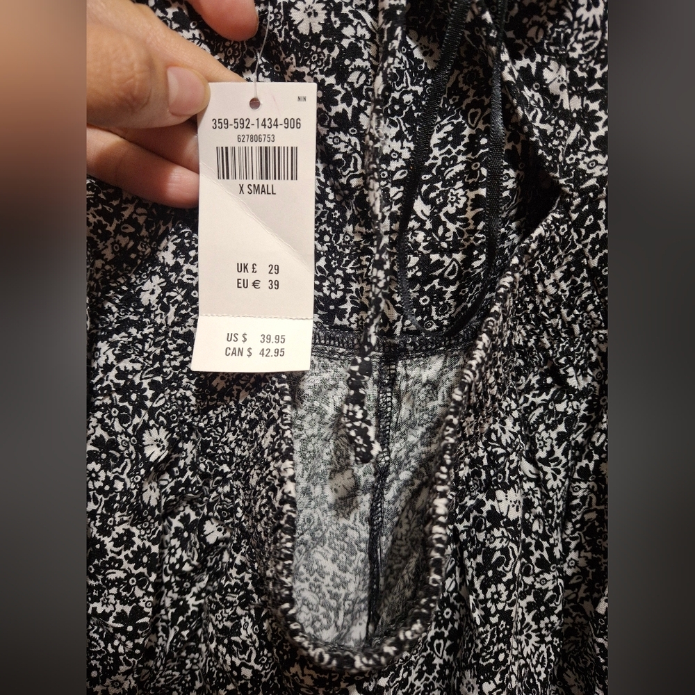 Hollister Black and White Floral Dress - Picture 7 of 9